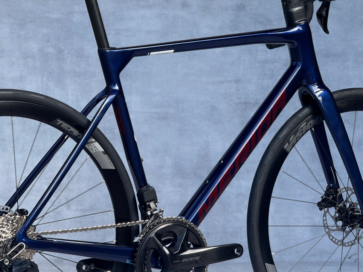 Merida Scultura 5000 Racefiets Carbon 105 2026