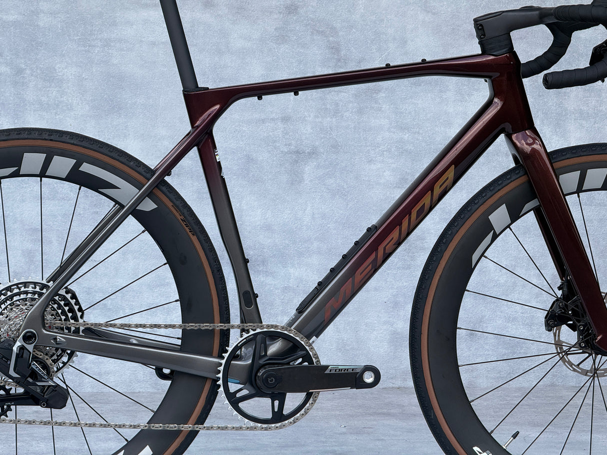 Merida Mission 9000 Wildberry/Gunmetal Grey 2026