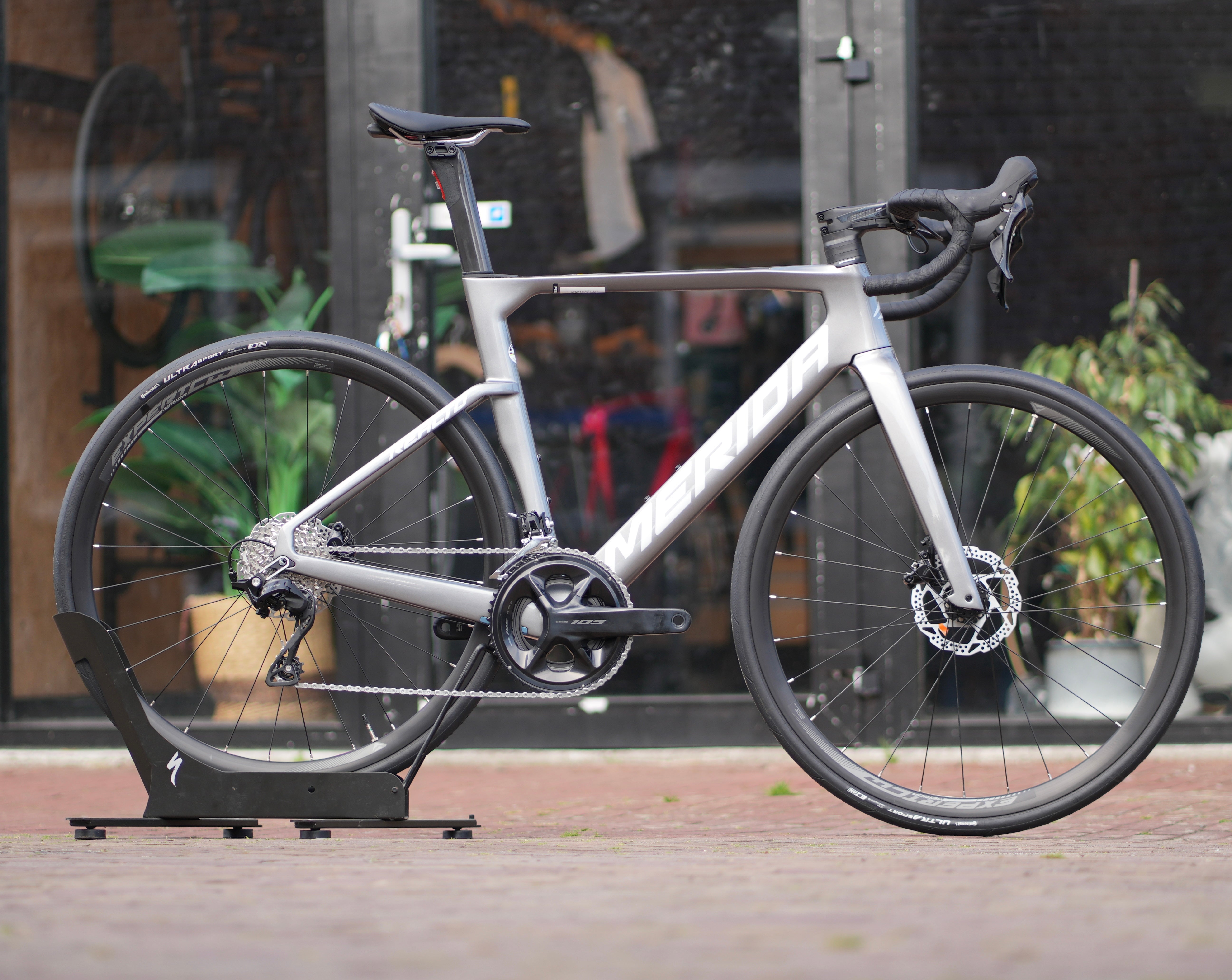 Merida reacto 4000 disc 105 12s gunmetal grey – Bykz Merida reacto 4000 disc 105 12s gunmetal grey – Bykz