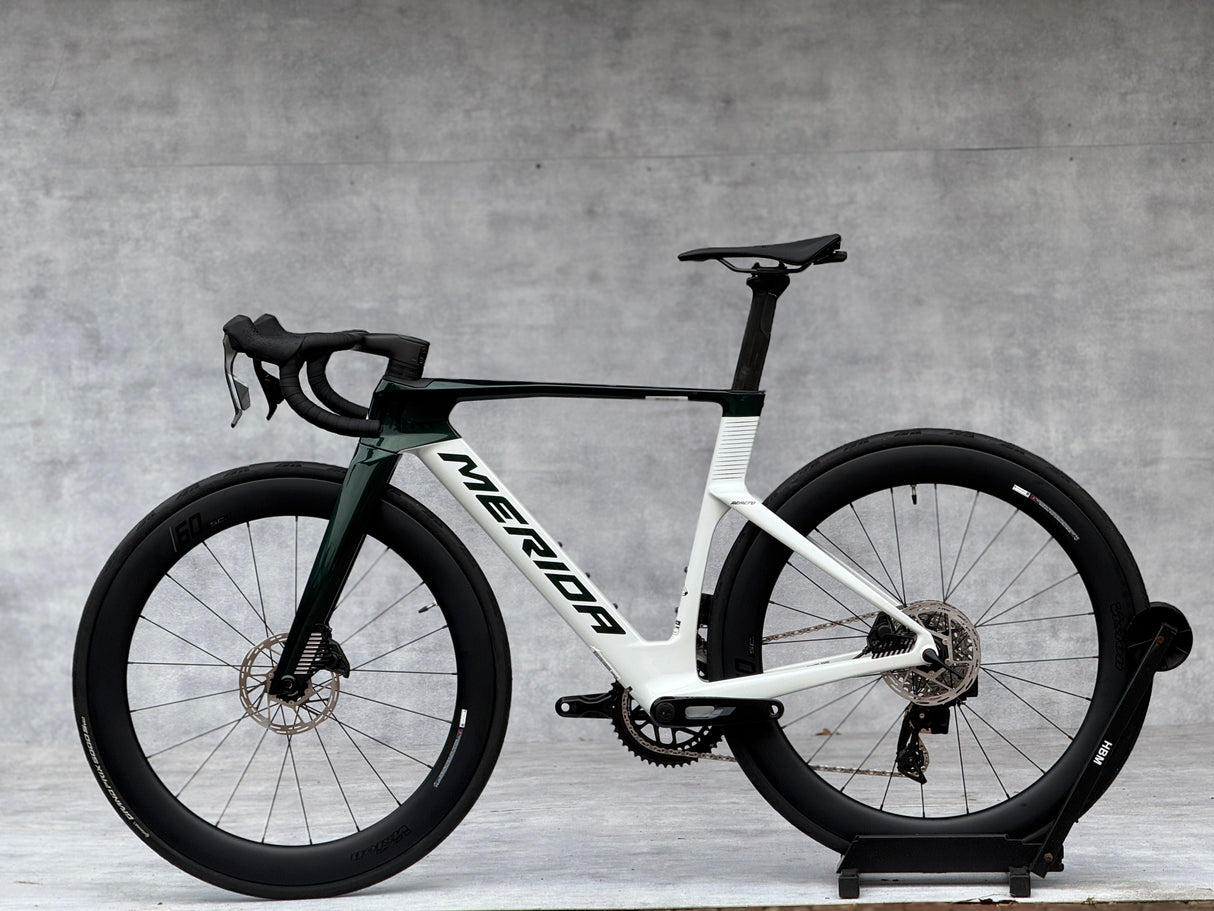 Merida Reacto 7000 Racefiets Carbon Sram (Glossy Pearl White Halo Green)