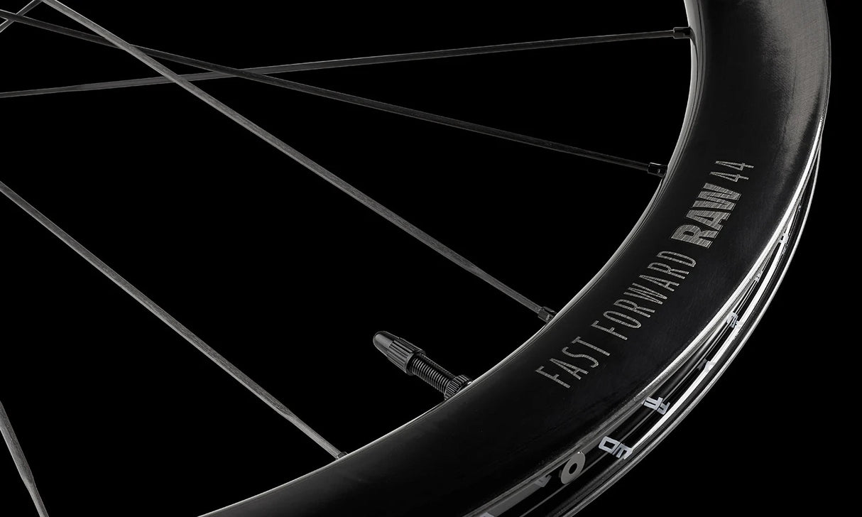 FFWD RAW 55-44 Carbon Wielset - Mixed Combo