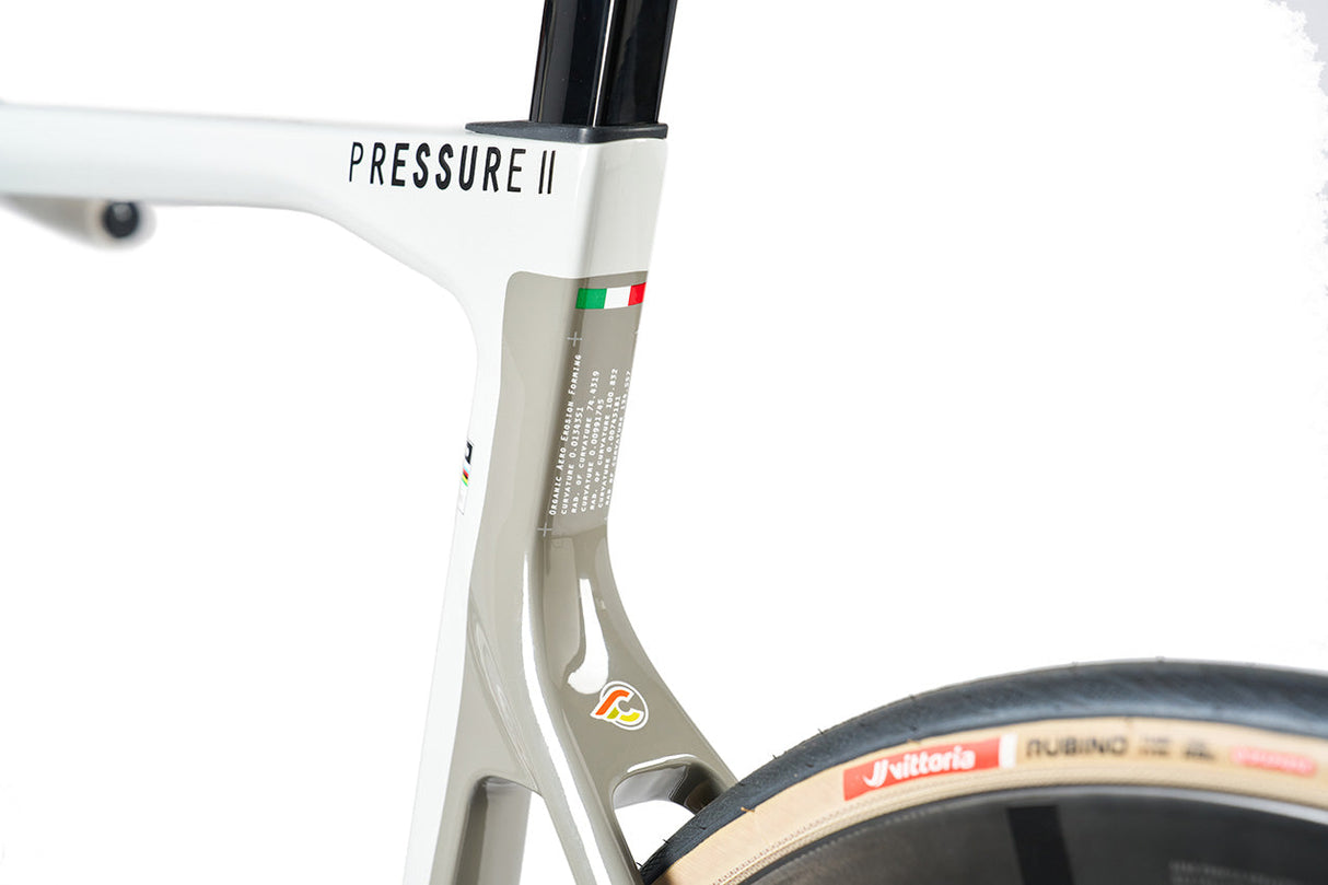 Cinelli Pressure 2 Racefiets Carbon Dura ace 2026
