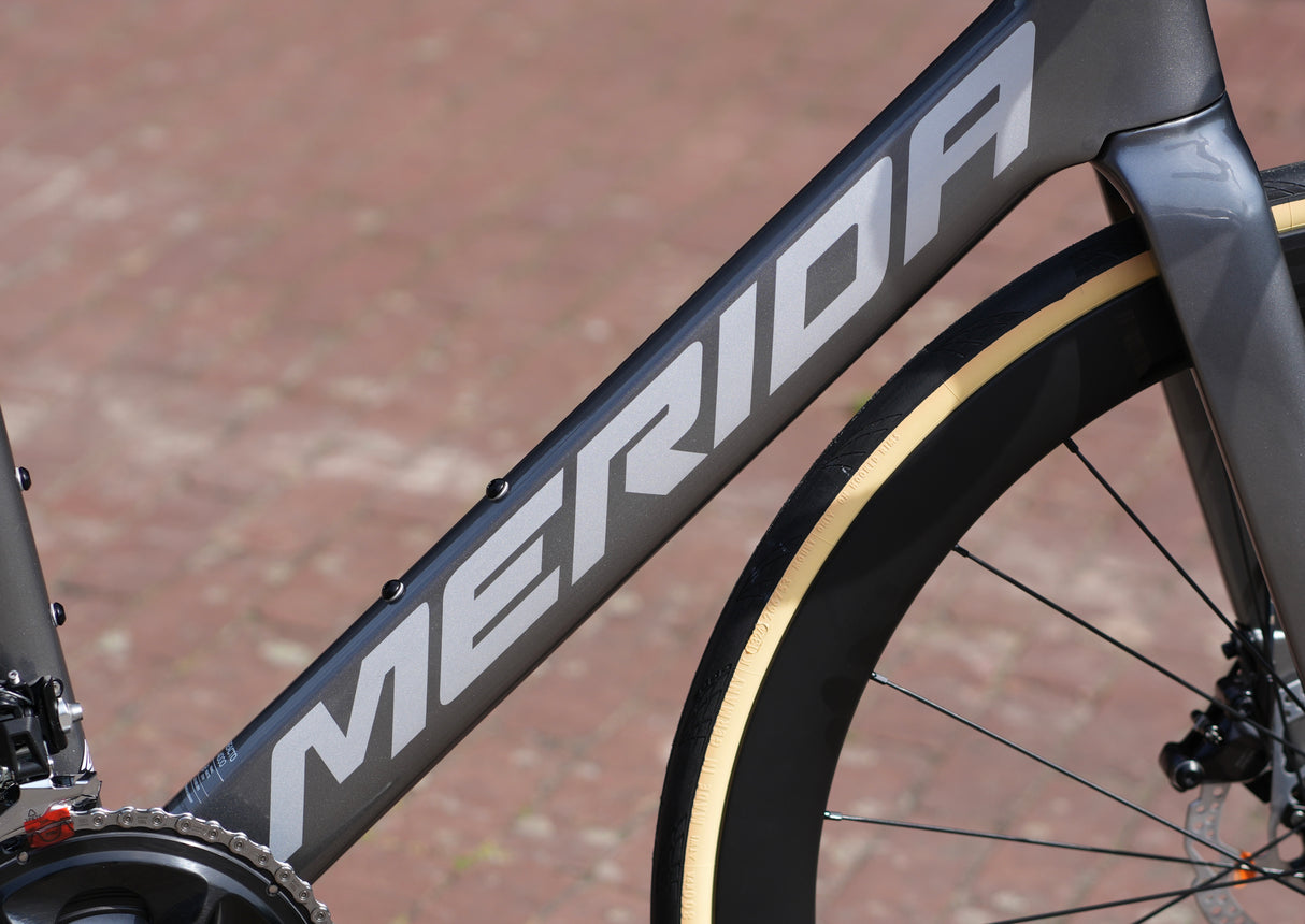 Merida Reacto 4000 met Carbon wielen