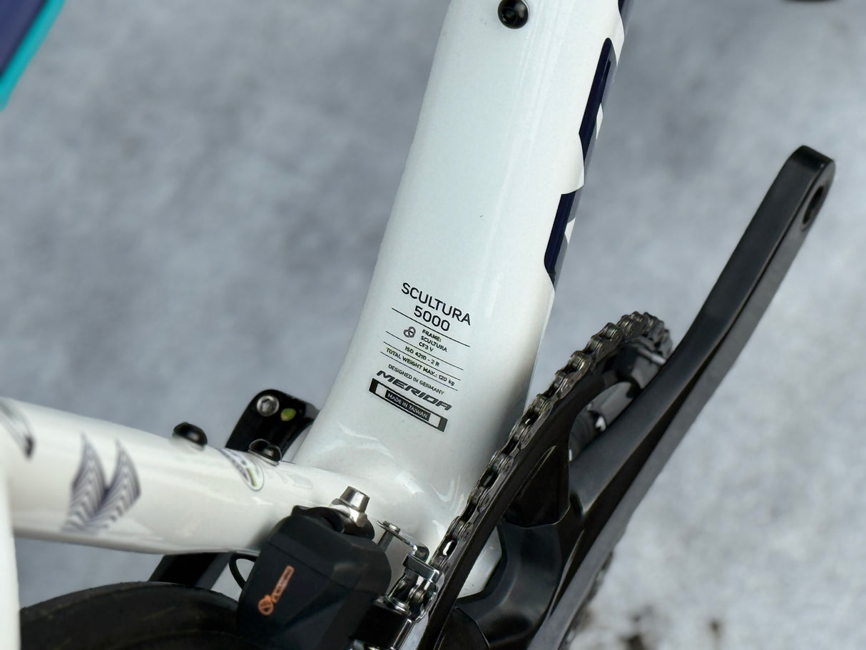 Merida Scultura 5000 Racefiets Carbon 105 Di2 2025