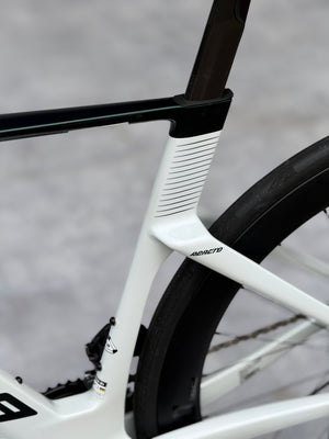 Merida Reacto 7000 Carbon Road Bike Sram (Glossy Pearl White Halo Green)