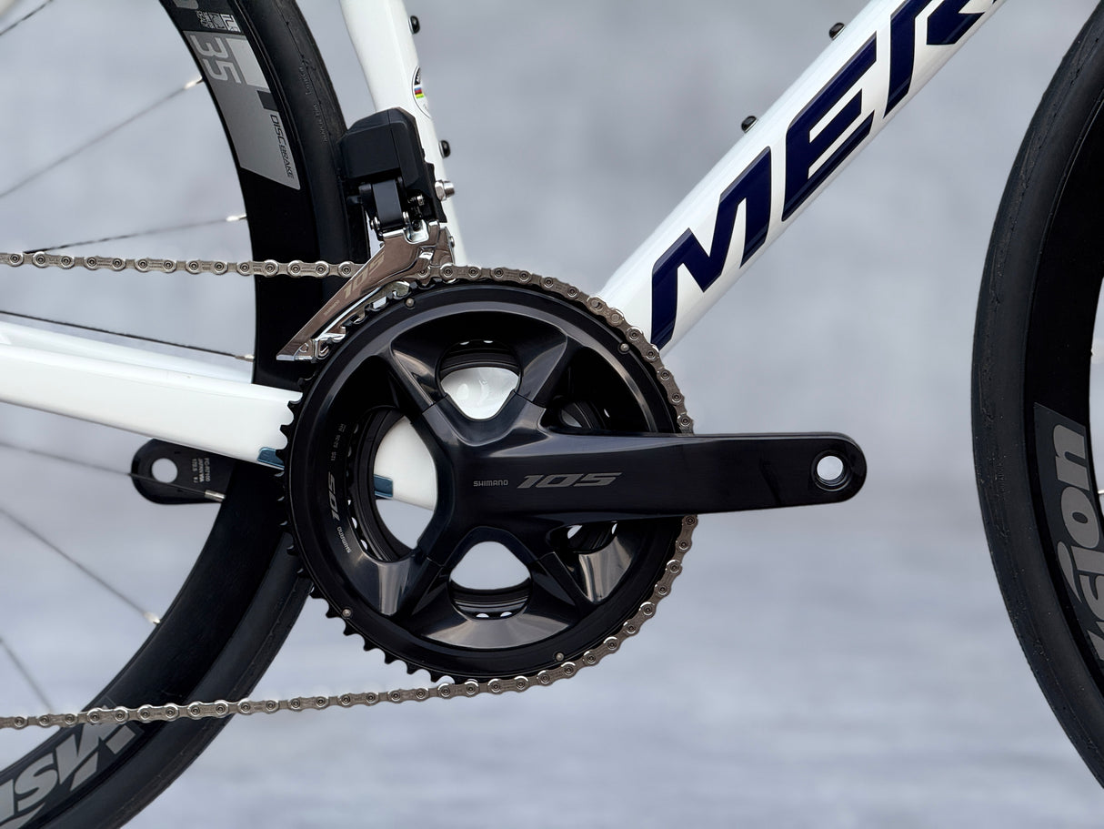 Merida Scultura 5000 Racefiets Carbon 105 Di2 2025