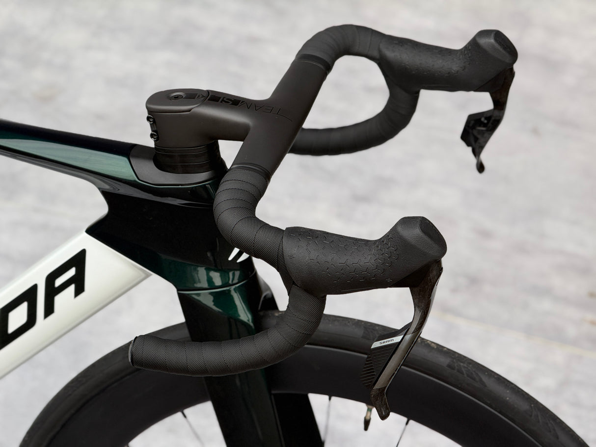 Merida Reacto 7000 Racefiets Carbon Sram (Glossy Pearl White Halo Green)