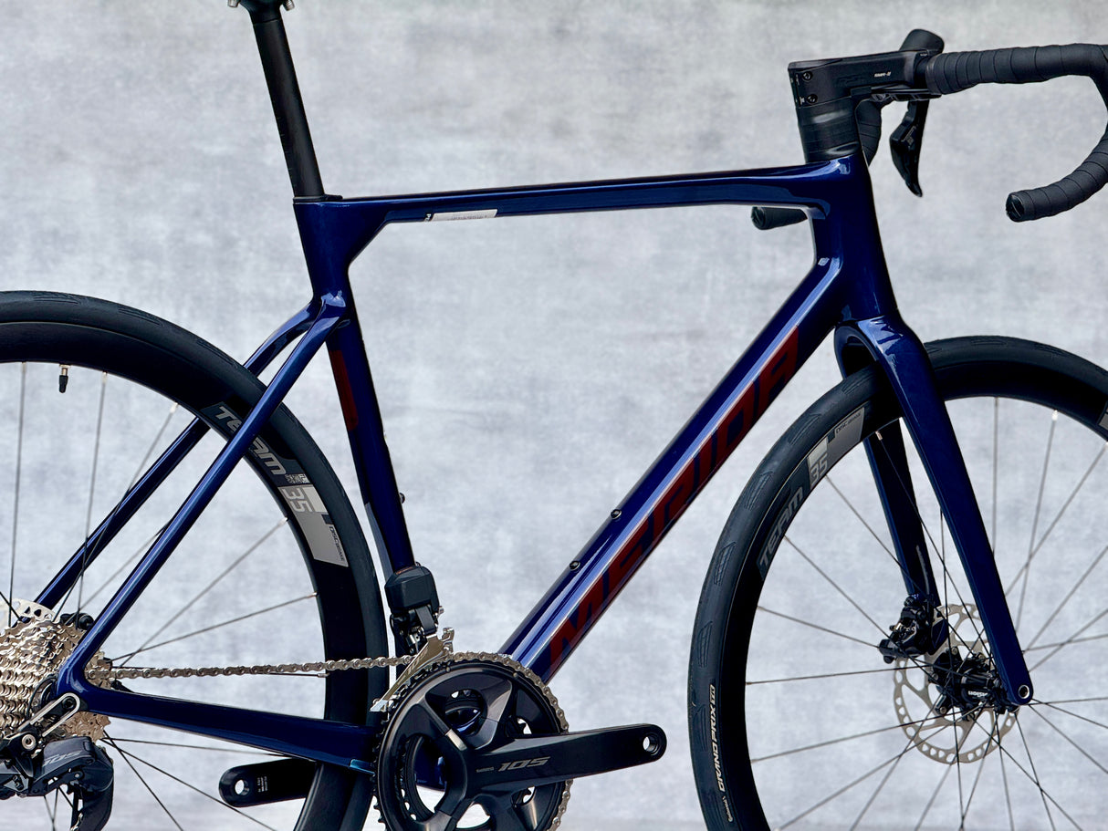 Merida Scultura 5000 Racefiets Carbon 105 2026