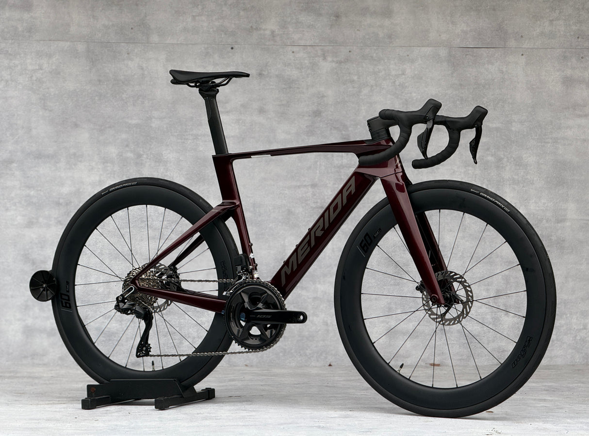 Merida Reacto 6000 Road Bike Carbon 105 (Passion Red Grey)