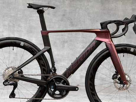 Merida Reacto 8000 Road Bike Carbon Ultegra (Glossy Black/Rainbow Purple)