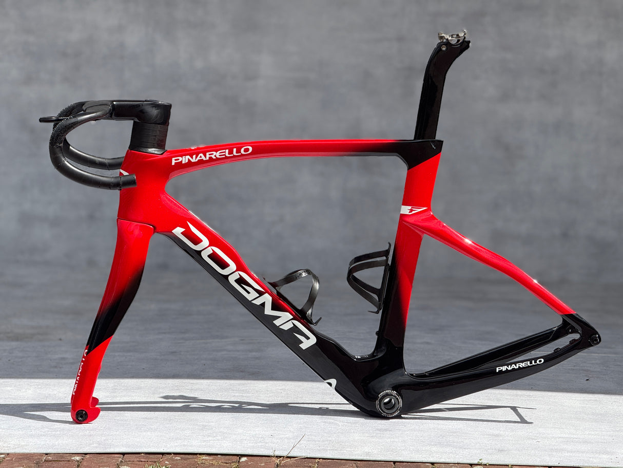 Pinarello Dogma F 54 frameset+stuur